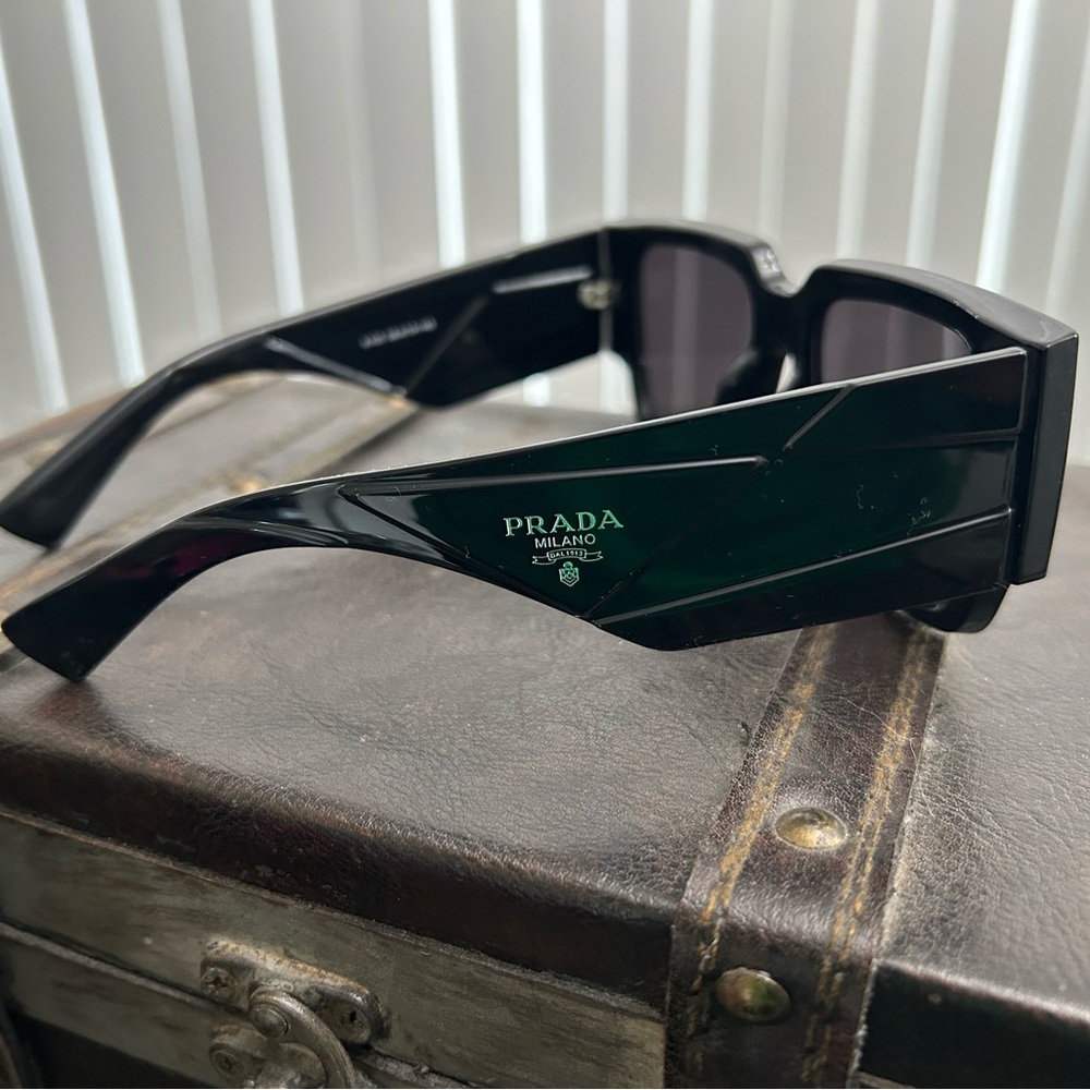 Prada Black Rectangular Frame Sunglasses with Dar… - image 3
